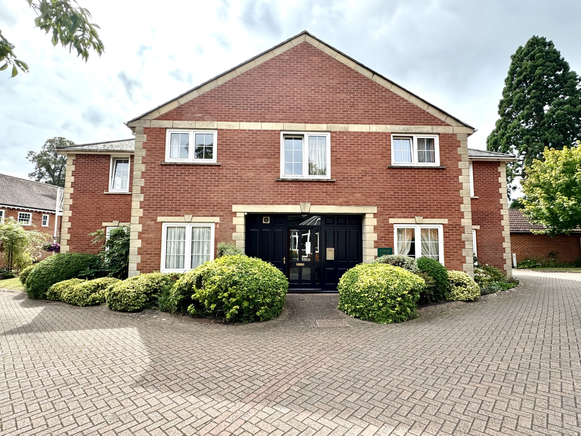 Images for Cedar Lodge, Hartford Court, Hartley Wintney